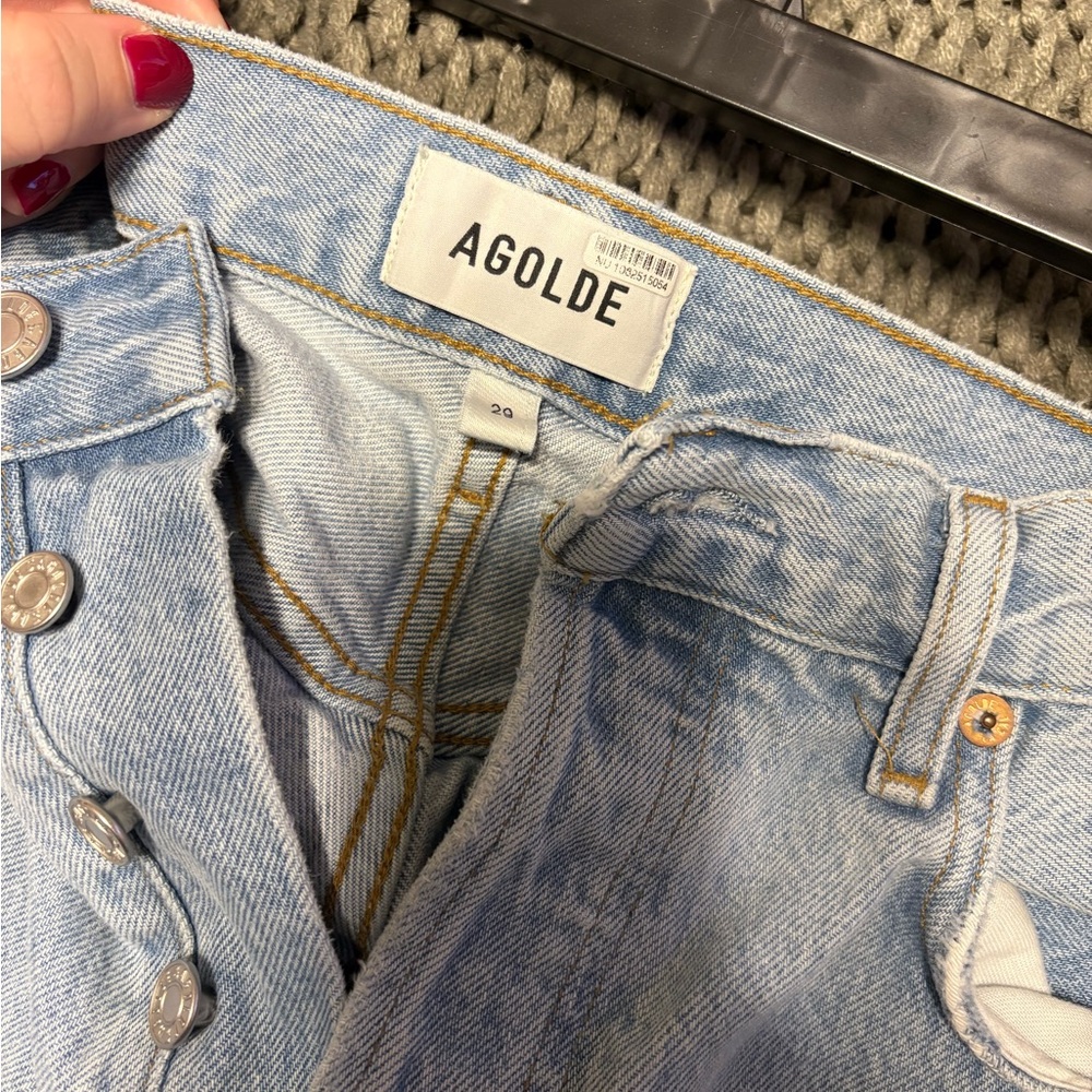 Agolde Women’s 90’s Crop Light Blue Jeans with Distressed Detail